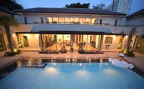 Villa Navin Beach Residence